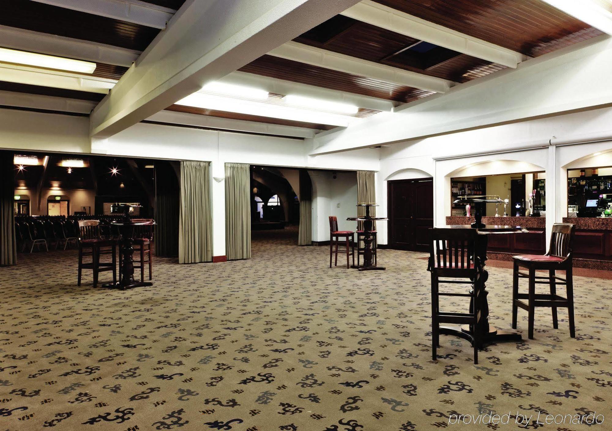 Copthorne Effingham Gatwick Hotel Dalaman gambar